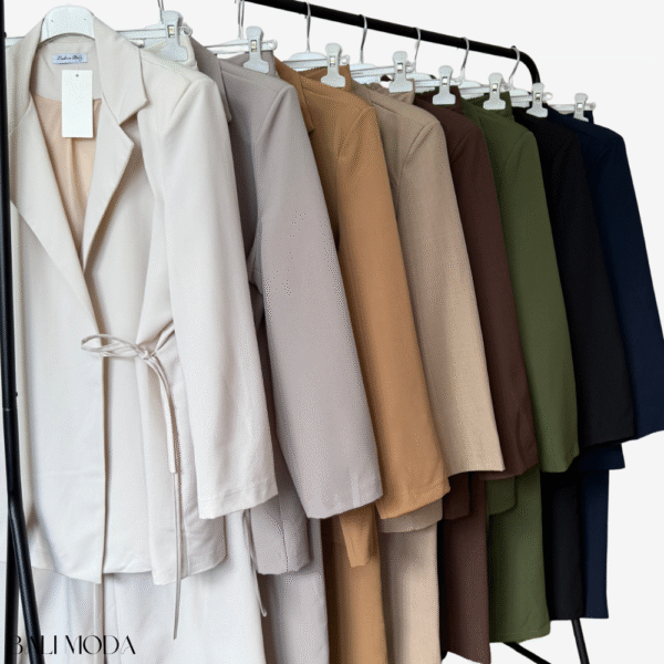 طقم كلاسيكي من قطعتين