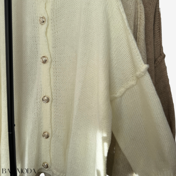 كارديغان صوفي بأزرار