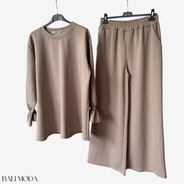 طقم سكوبا من قطعتين