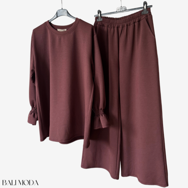 طقم سكوبا من قطعتين