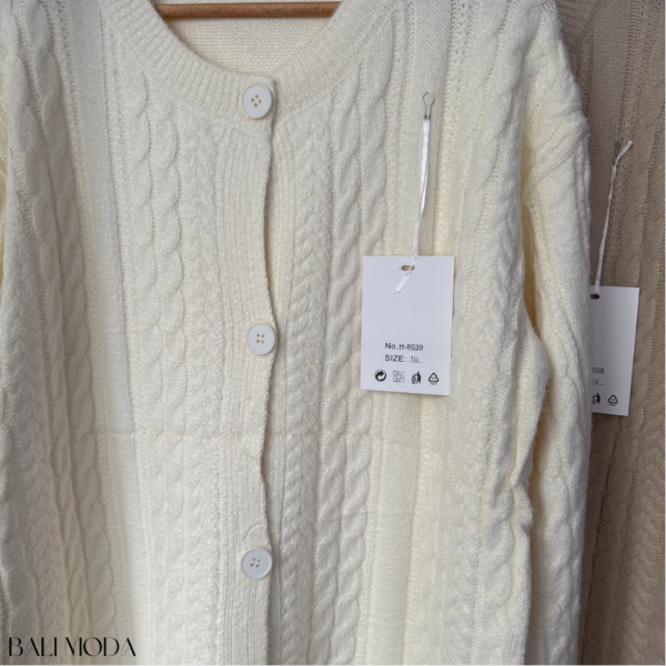 طقم من الصوف الناعم