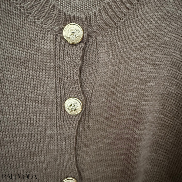 طقم كارديغان وتنورة صوف