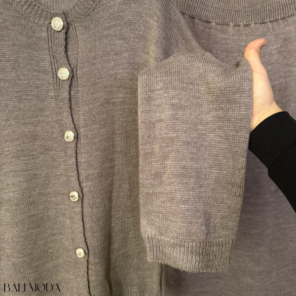 طقم كارديغان وتنورة صوف